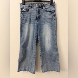 Judy Blue wide crop jeans size 13/31 B785